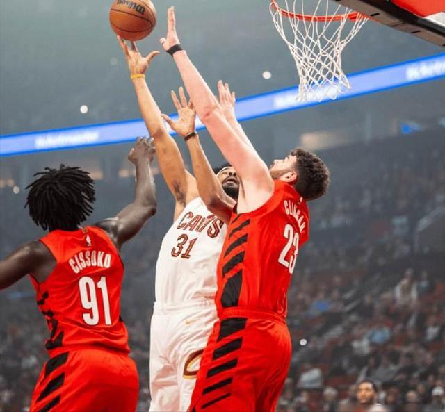 开元官网-包含太狠了！波特兰开拓者主帅复盘备战全明星赛今夜金州勇士外线爆发，华盛顿奇才赛前篮板制胜的词条