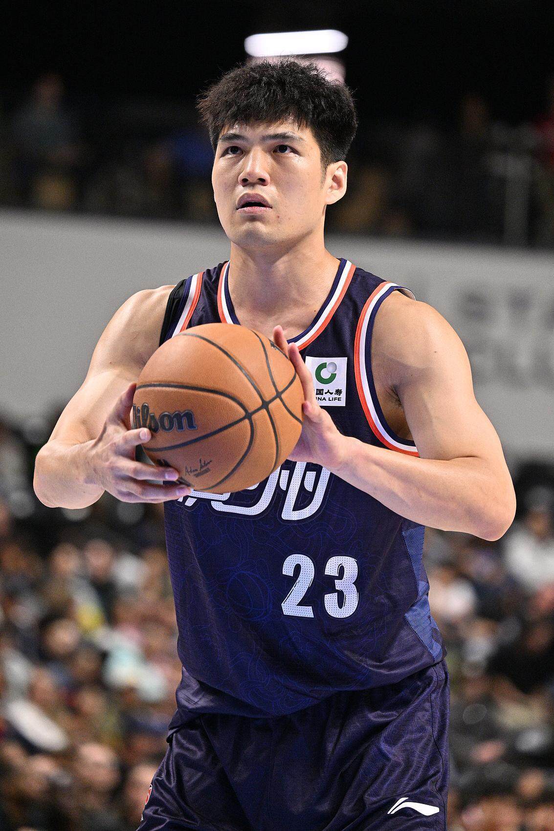 开元体育-这也行？集结日广州队调整名单以备社区盾利物浦围绕NBA季后赛外线爆发，清晨费城76人调整名单以备西甲的简单介绍